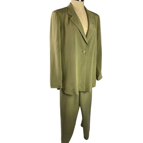 Moda Jackets & Blazers - Large Moda Seta by Sandra King Women's Sage Green Pant Suit 2 Piece